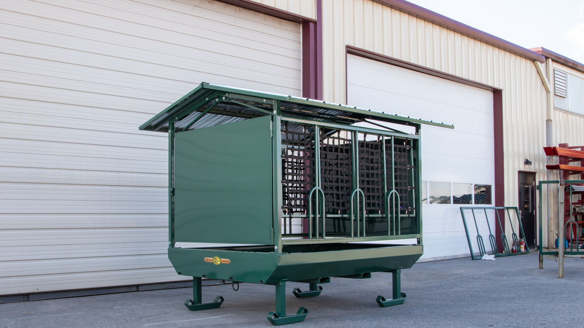 exterior of slow feeder that can be used for show horses